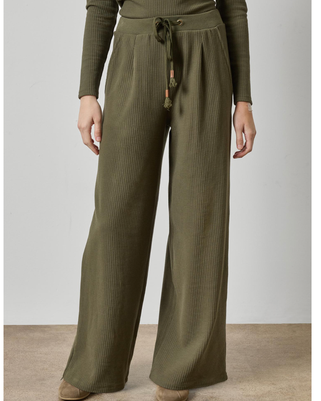 Lilla P Tie Waist Pant