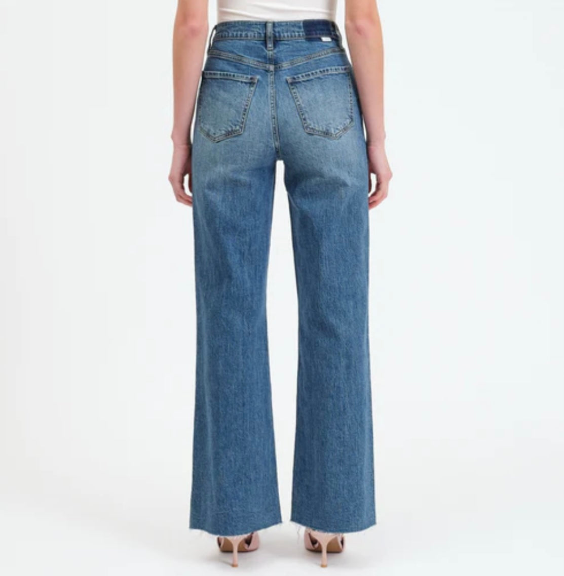 Daze Far Out Jean Stunner